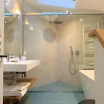 Maison Manege Centre 3*