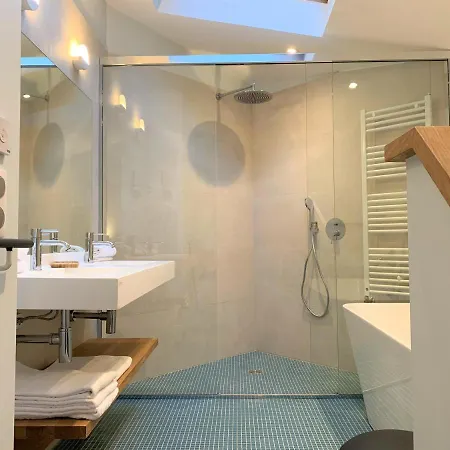 Maison Manege Centre 5*