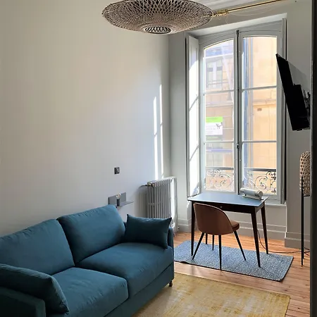 Maison Manege Centre 3*